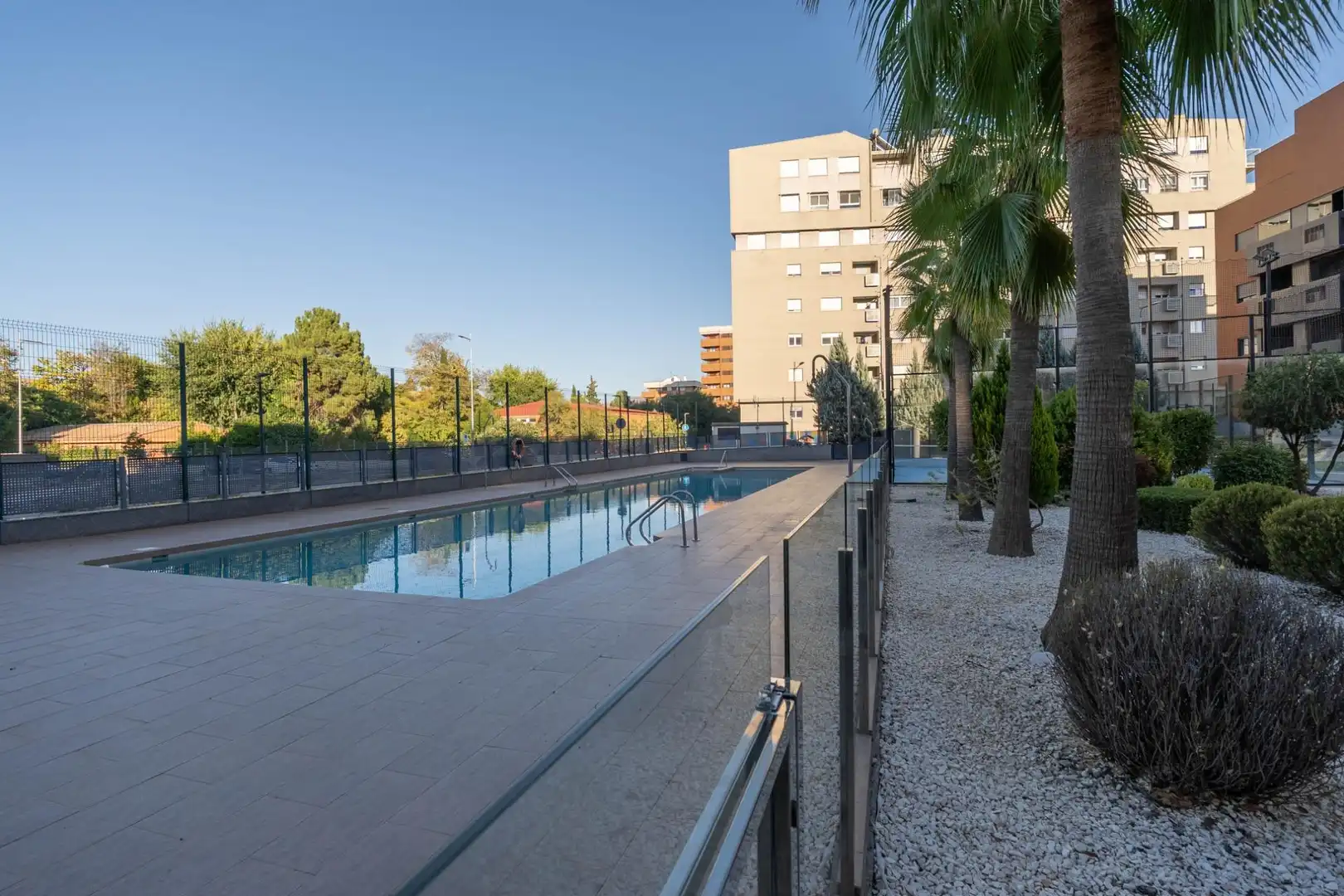 Piscina de Apartament en venda en Zaidín