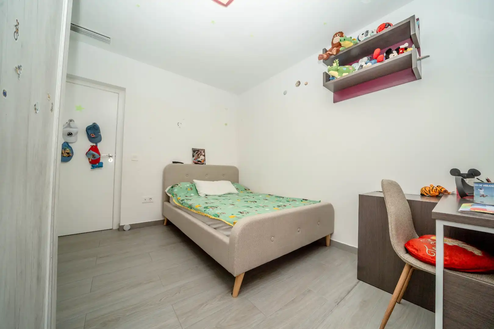Dormitori de Casa adosada en venda en Pilar de la Horadada amb Aire condicionat, Jardí privat i Traster