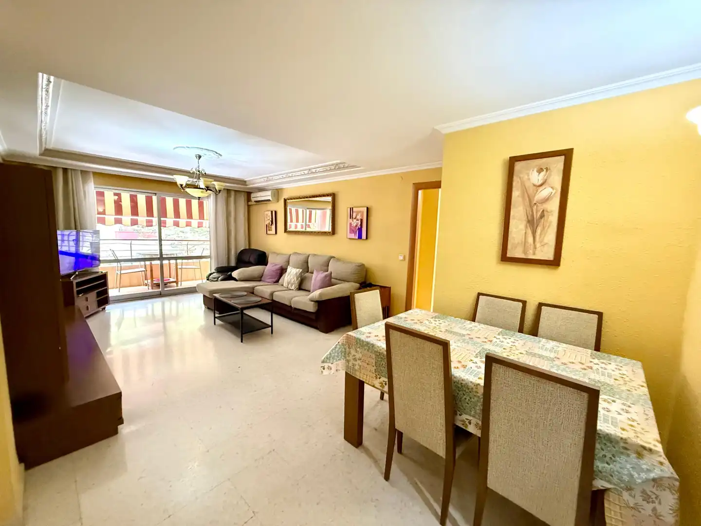 Living room of Flat for sale in Fuengirola  with Air Conditioner and Terrace