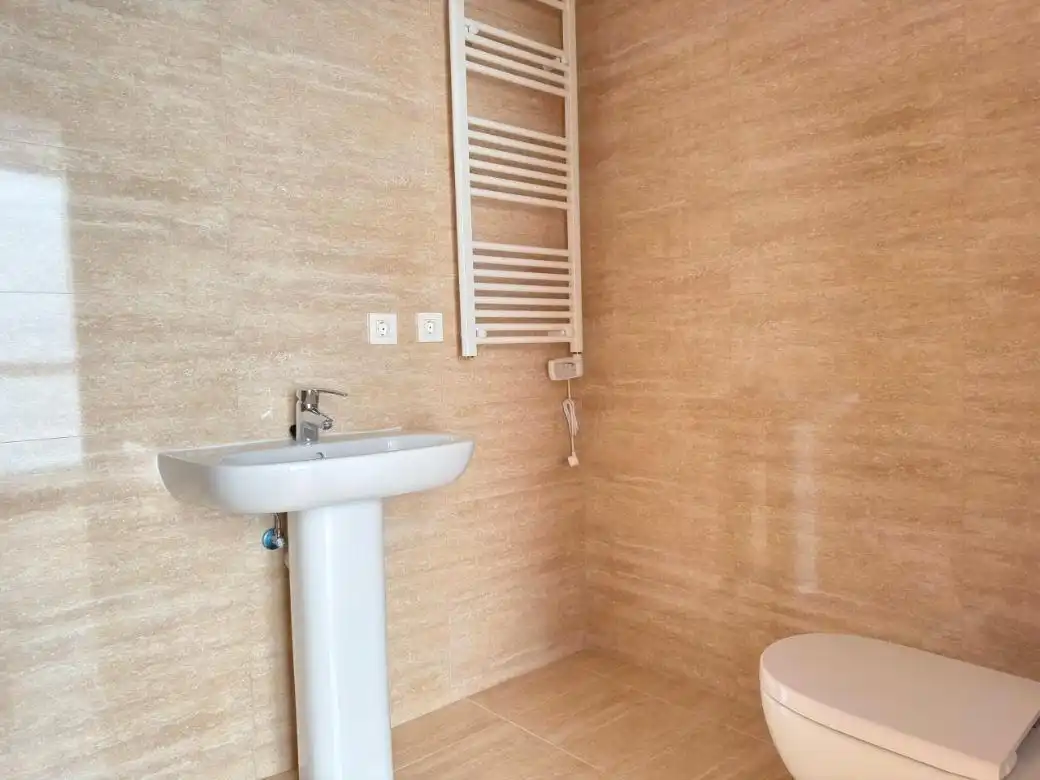 Baño de Ático en venta en Zaragoza con Aire acondicionado, Terraza y Balcón