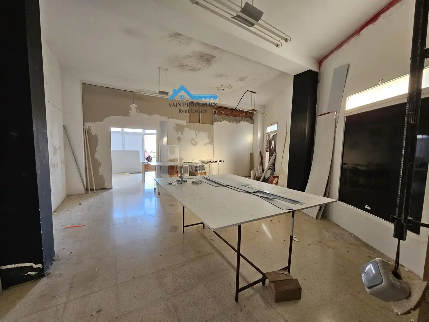Comedor de Local en venta en La Nucia con Terraza