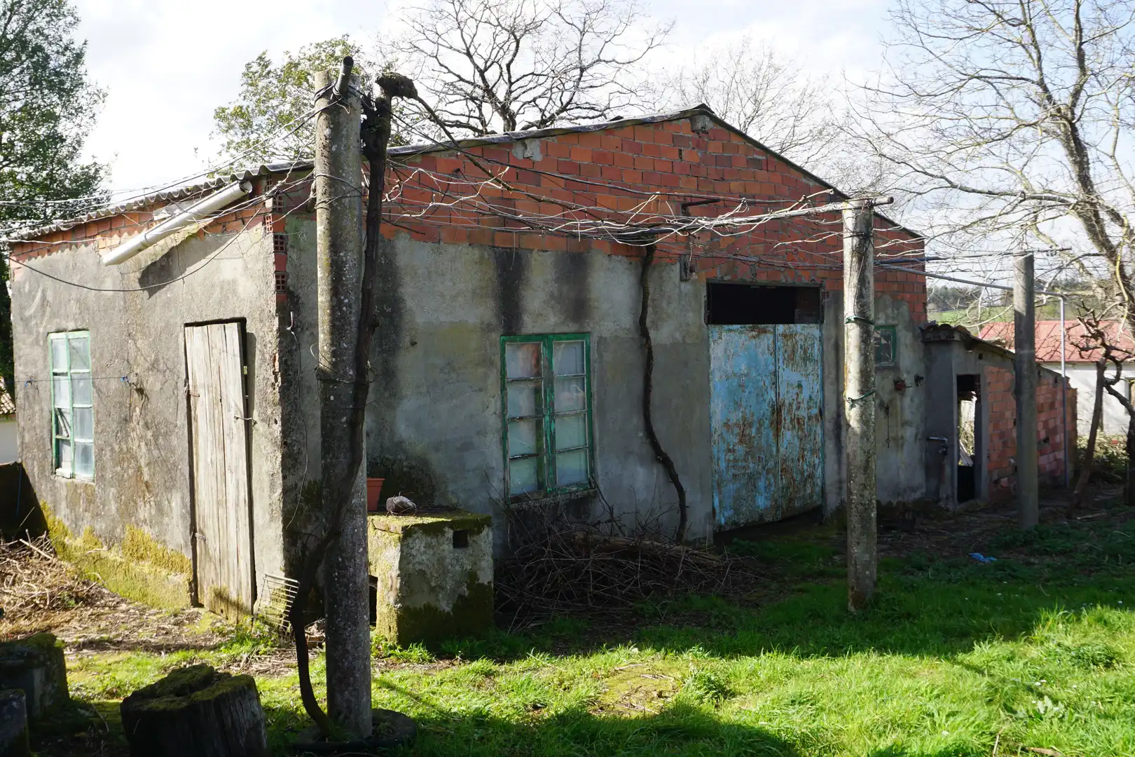 Vista exterior de Casa o xalet en venda en Melide amb Jardí privat