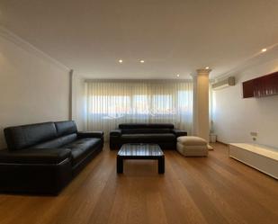 Living room of Flat to rent in  Valencia Capital  with Air Conditioner, Heating and Furnished