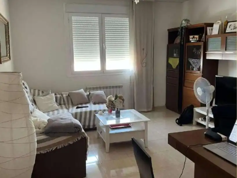 Appartamento con piscina in affitto a Calle Argamasilla de Alba 4
