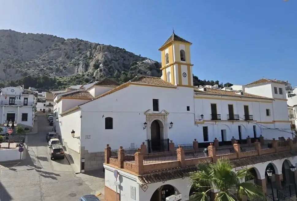 Vista exterior de Edificio en venta en Valle de Abdalajís