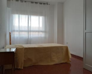 Bedroom of Flat to rent in  Granada Capital  with Air Conditioner and Balcony