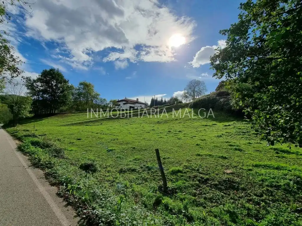 Residencial en venda en Parres