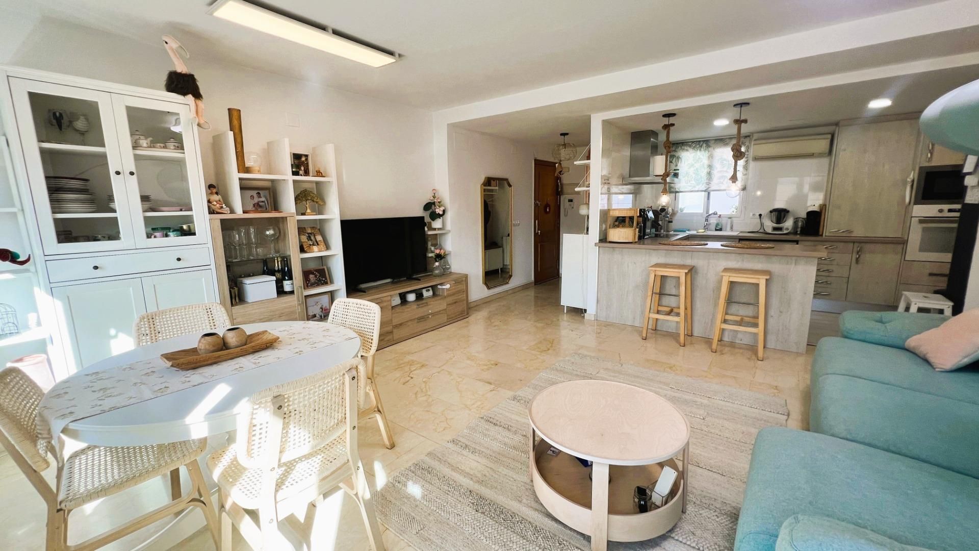 Living room of Flat for sale in Castellón de la Plana / Castelló de la Plana  with Air Conditioner, Heating and Storage room