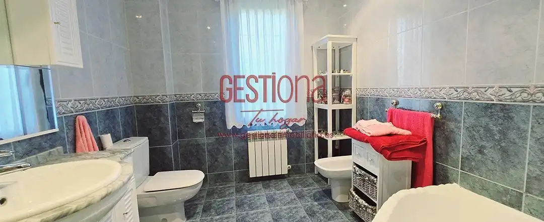 Bathroom of Houses for sale in Marina de Cudeyo  with Heating, Private garden and Terrace
