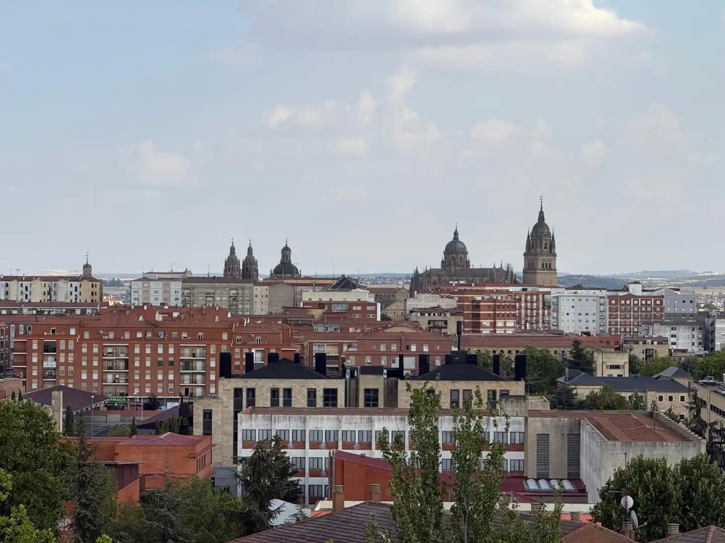 Vista exterior de Piso de alquiler en Salamanca con Calefacción, Amueblado y Balcón