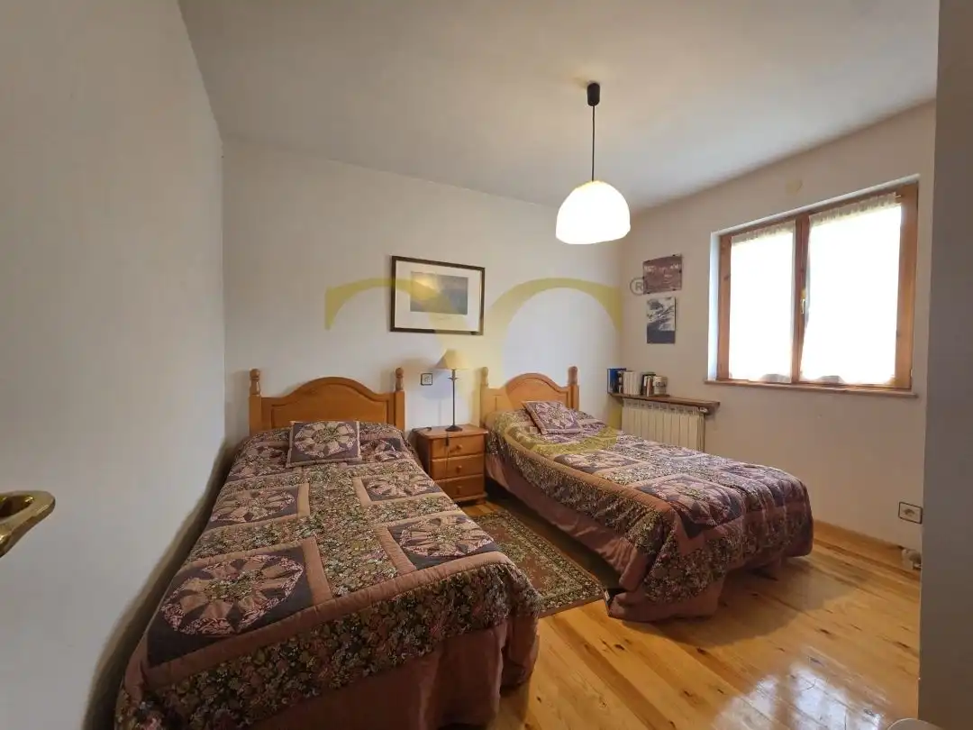 Habitación de Casa o chalet en venta en Llanes con Calefacción, Jardín privado y Terraza