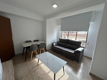 Flat with lift to rent in Calle Calle Ruiz Carrillo, 27
