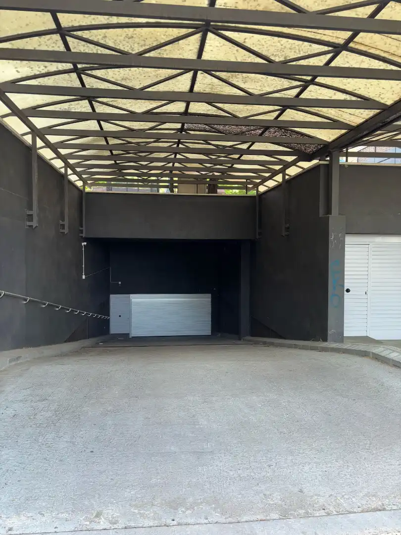 Individual with lift for sale in Carrer de la Riera de Bugantó, imagen 2