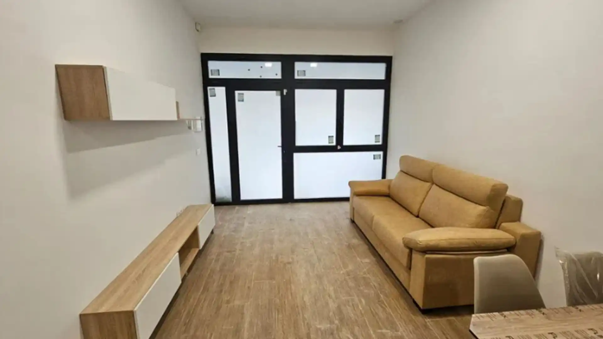 Sala de estar de Estudio de alquiler en  Valencia Capital con Aire acondicionado, Amueblado y Horno