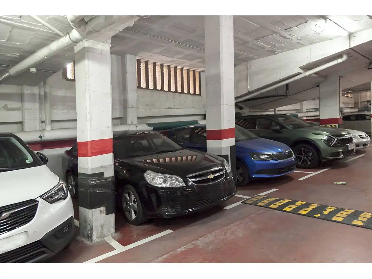 Parking de Piso en venta en Sant Joan Despí con Calefacción y Terraza