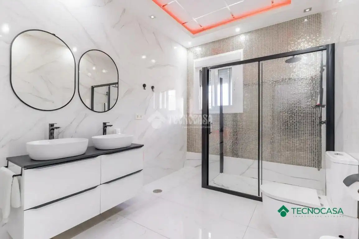 Baño de Casa adosada en venta en Vícar con Aire acondicionado, Trastero y Piscina