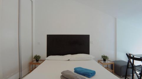 Foto 2 de Estudio de alquiler en Valdeacederas, Madrid Capital