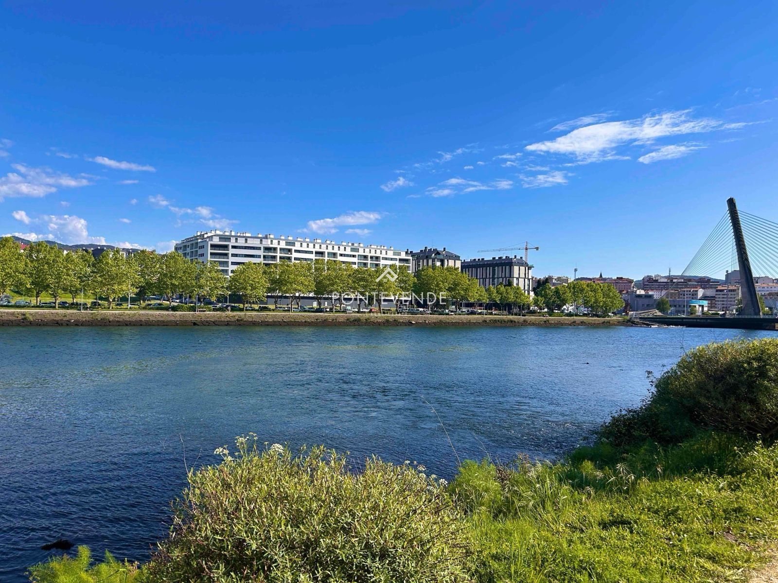 Exterior view of Flat to rent in Pontevedra Capital   with Heating, Terrace and Storage room