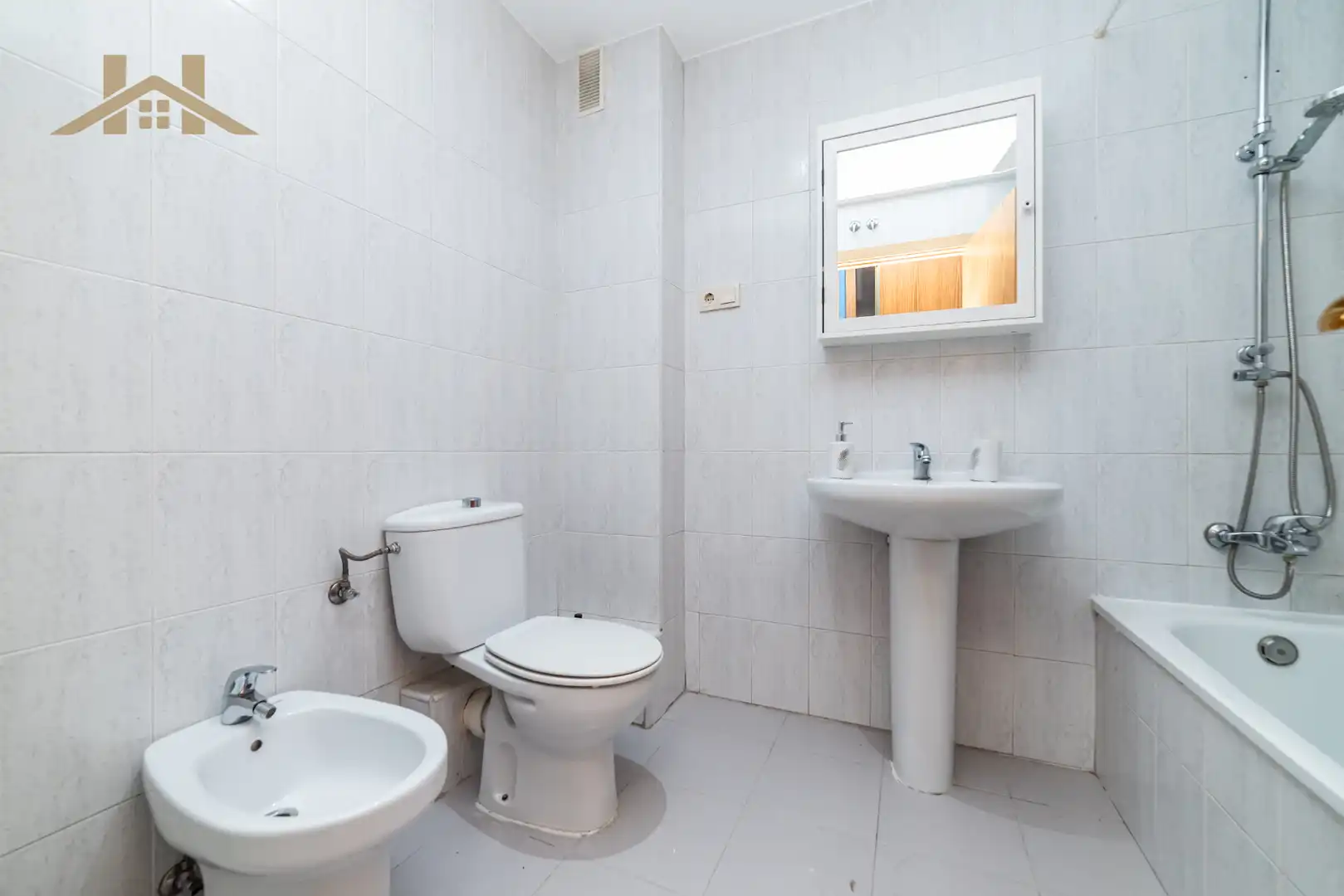 Baño de Piso en venta en Pinto con Aire acondicionado, Calefacción y Trastero