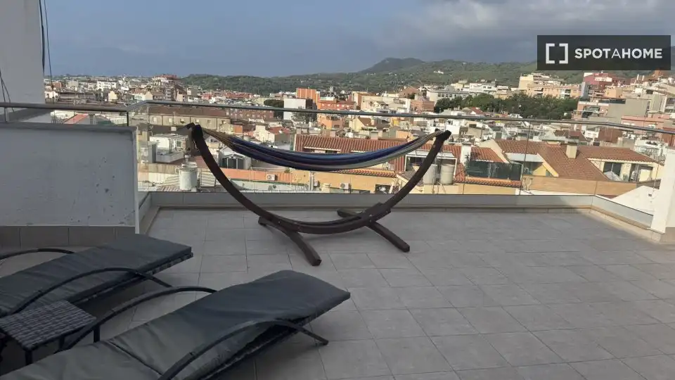 Terraza de Piso para compartir en Mataró con Aire acondicionado, Calefacción y Amueblado