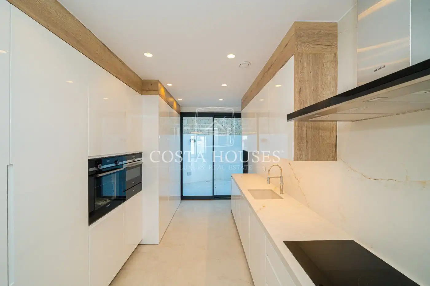 Cocina de Planta baja en venta en Benidorm con Aire acondicionado, Jardín privado y Terraza