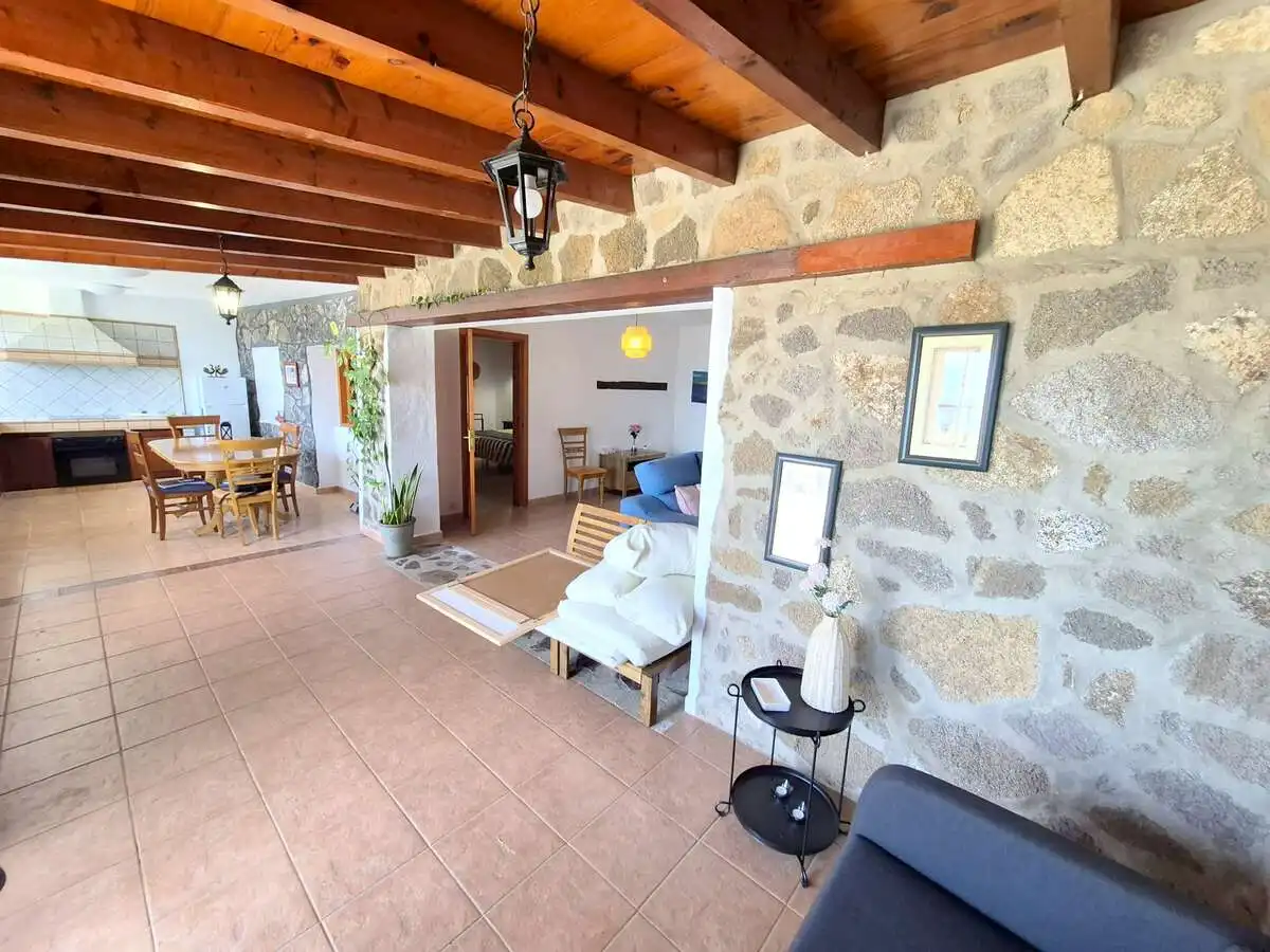 Sala d'estar de Casa o xalet en venda en Tías amb Jardí privat, Terrassa i Moblat