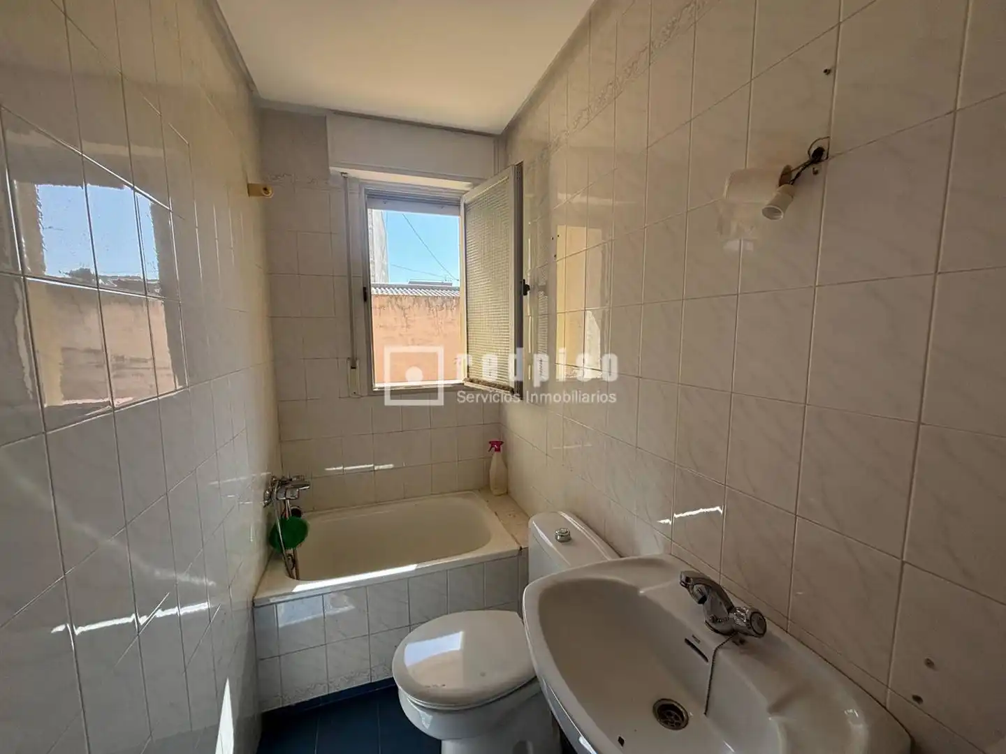 Baño de Piso en venta en Talavera de la Reina con Calefacción y Terraza