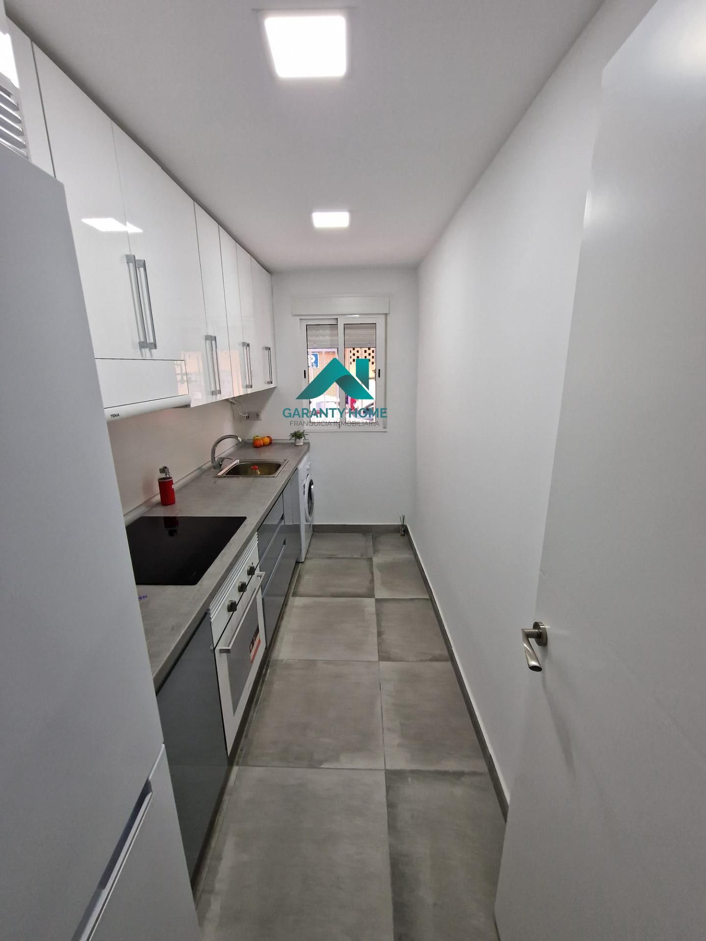 Kitchen of Planta baja for sale in  Madrid Capital  with Air Conditioner, Heating and Furnished