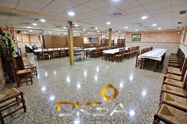 Local comercial en Alquiler en Madrigal