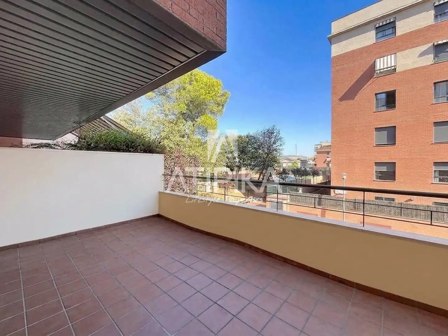 Vista exterior de Piso en venta en Sabadell con Aire acondicionado, Calefacción y Terraza
