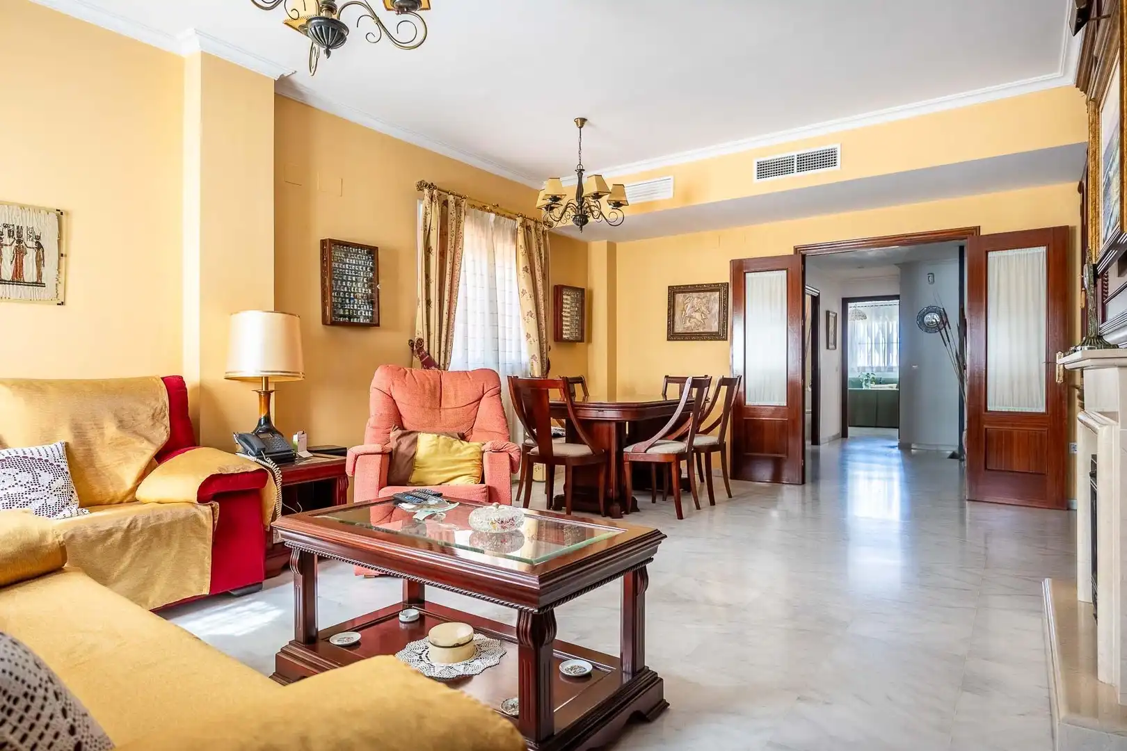 Living room of Detached homes for sale in Mairena del Aljarafe  with Air Conditioner, Private garden and Terrace