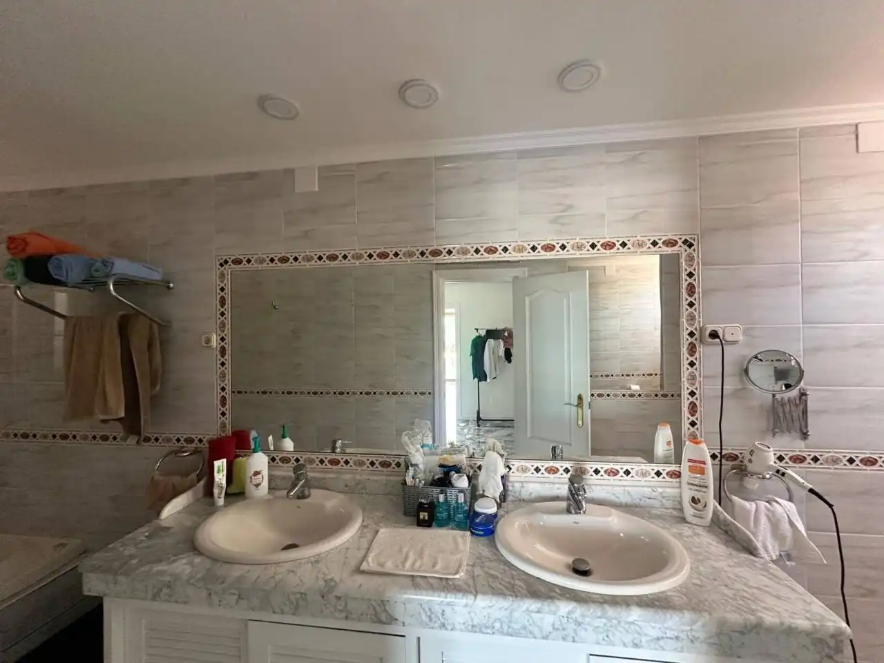 Bany de Casa o xalet de lloguer en Marbella amb Jardí privat, Terrassa i Piscina