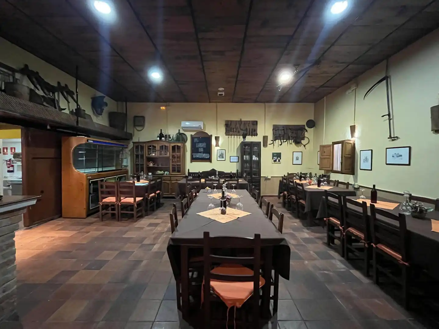 Local en venta en Santibáñez de Valcorba con Amueblado