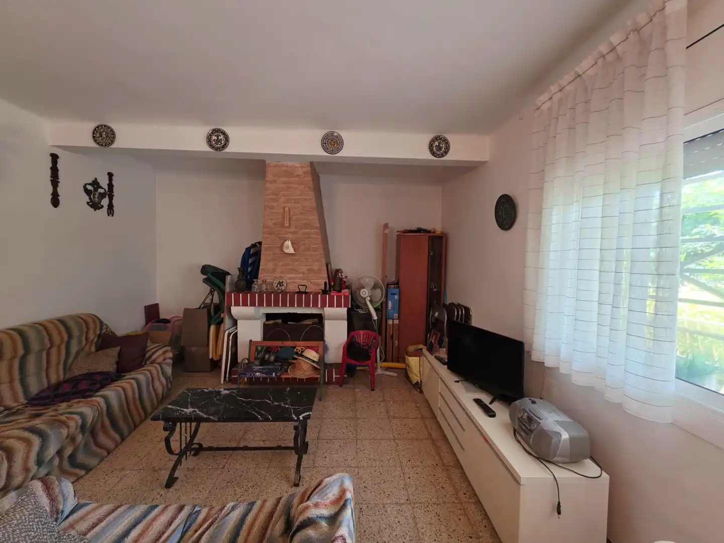 Sala d'estar de Casa o xalet en venda en Vallirana amb Calefacció, Jardí privat i Terrassa