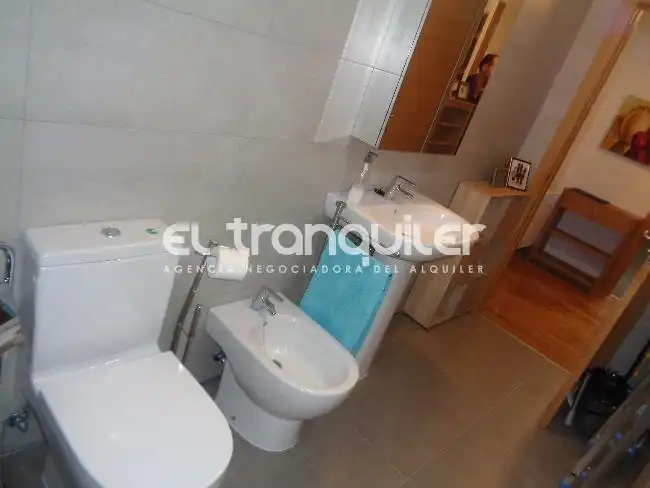 Wohnung zur Miete in Calle Fernando Trueba, Centro
