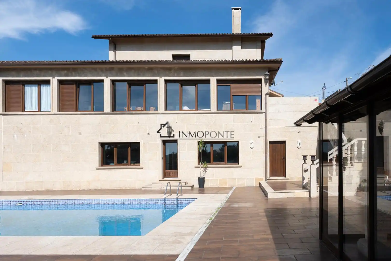 Exterior view of Houses for sale in Vilagarcía de Arousa  with Private garden