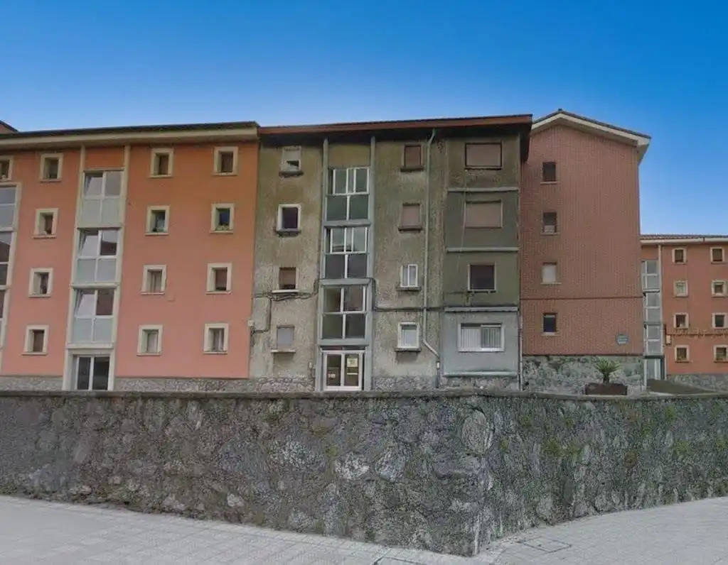 Vista exterior de Planta baja en venta en Bilbao  con Calefacción