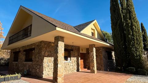 Foto 3 de Casa o xalet en venda a Avenida del Rosal, 54, Navacerrada, Madrid