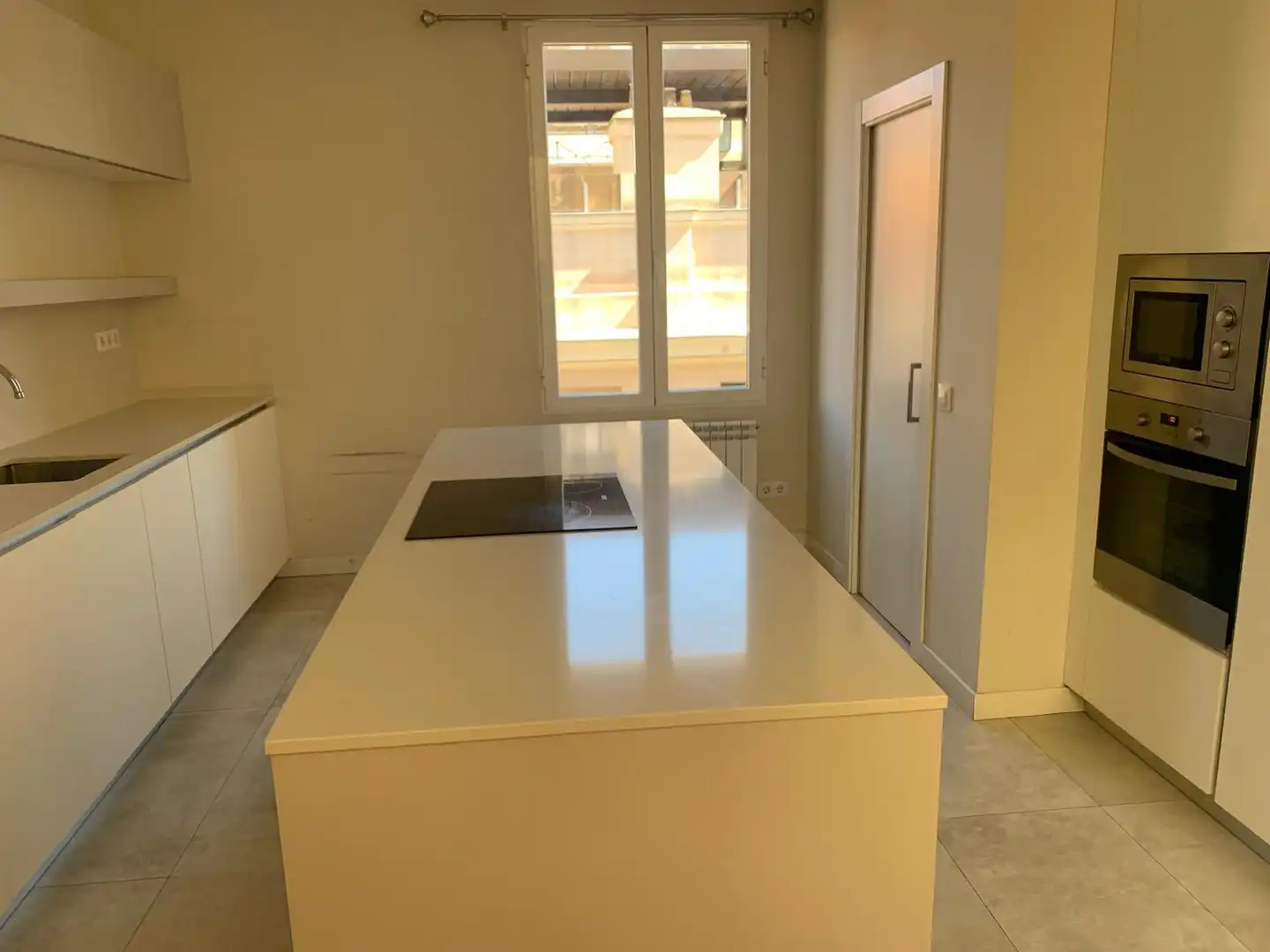 Kitchen of Attic for rent in Madrid  with Air Conditioner, Heating and Parquet flooring
