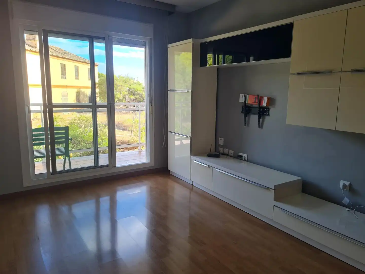 Flat with terrace to rent in Ciudad Jardín, imagen 5