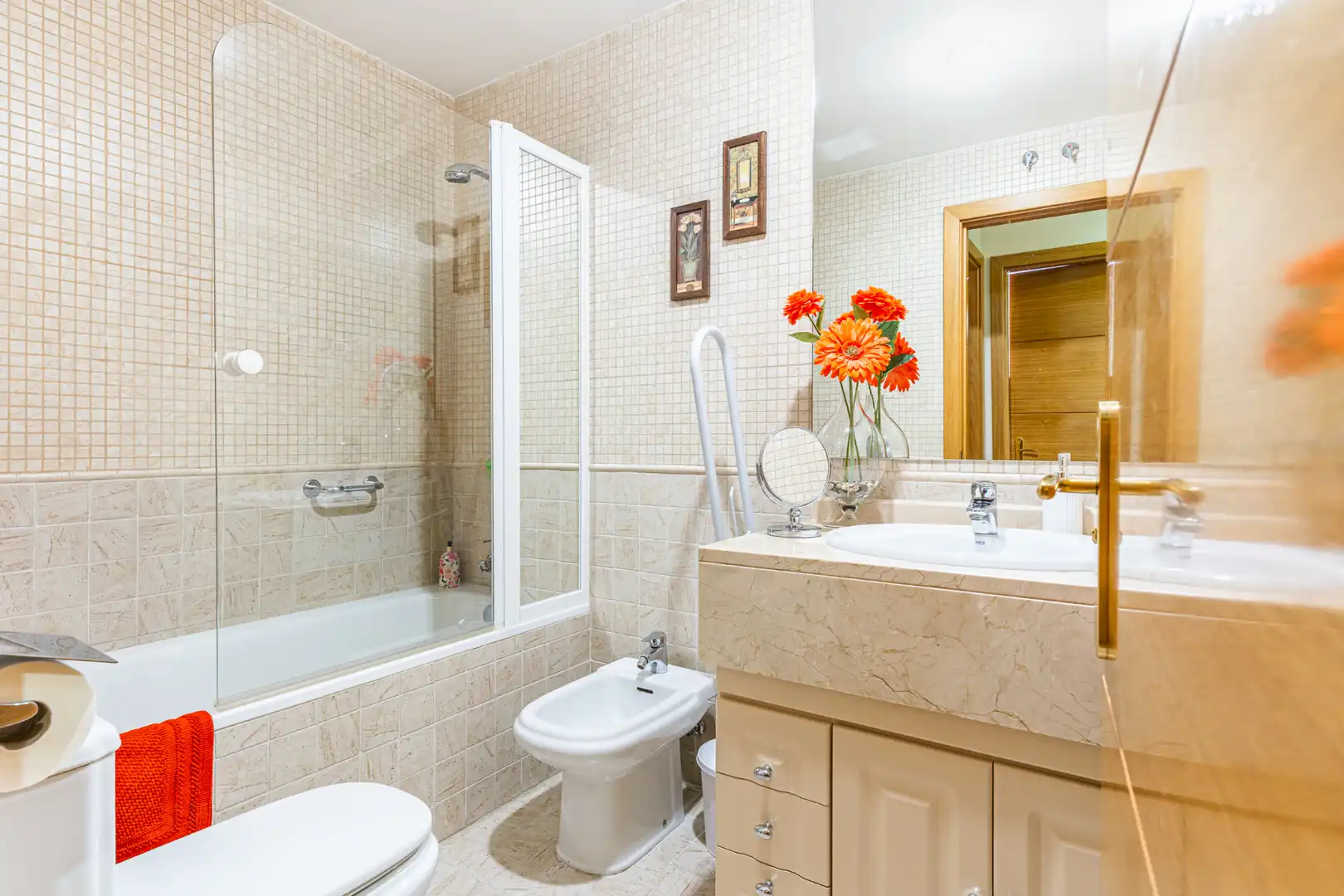 Badezimmer von Wohnung zum Verkauf in Las Rozas de Madrid mit Klimaanlage, Heizung und Parkett