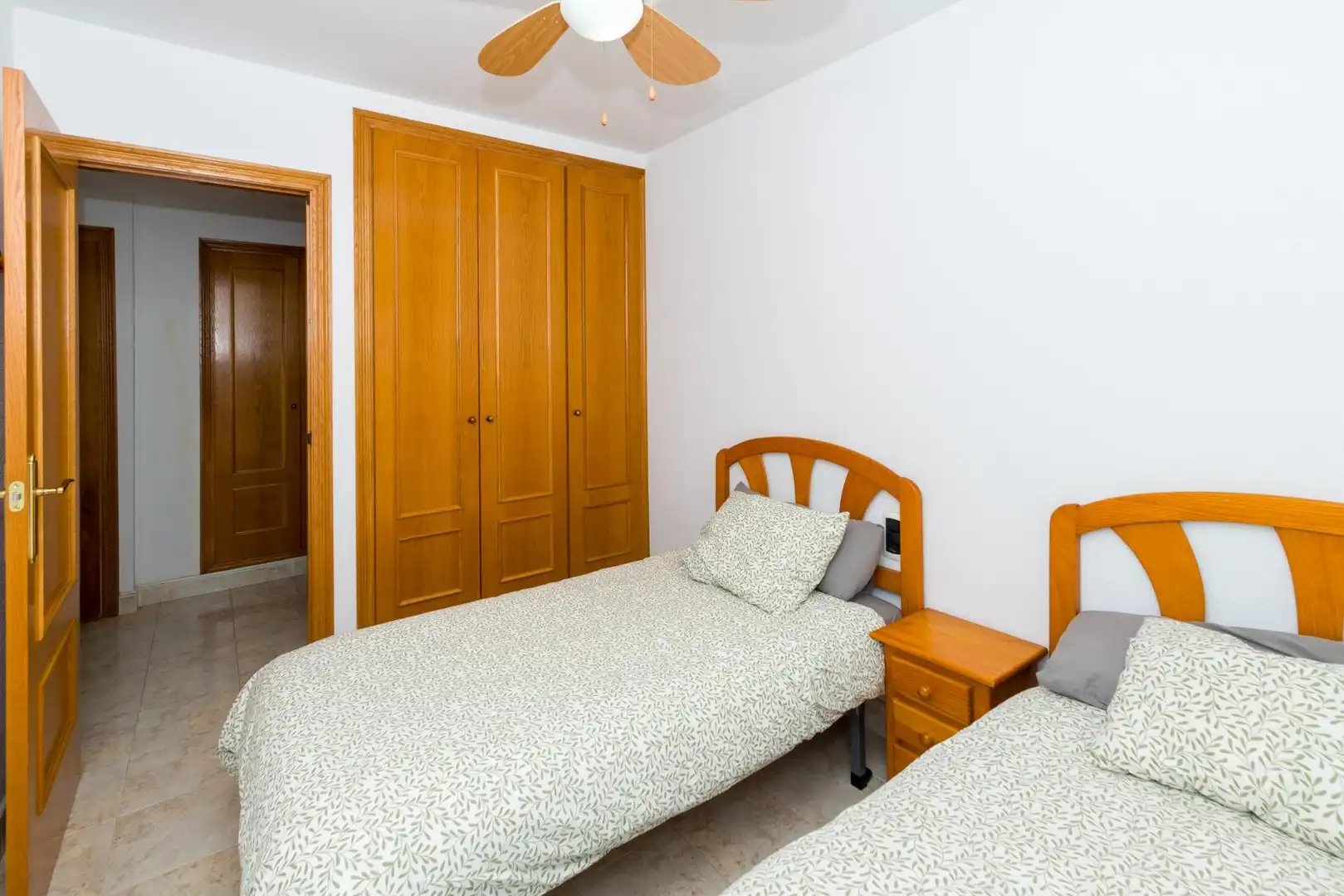 Schlafzimmer von Wohnungen zum Verkauf in Benicasim / Benicàssim mit Privatgarten, Terrasse und Gemeinschaftspool