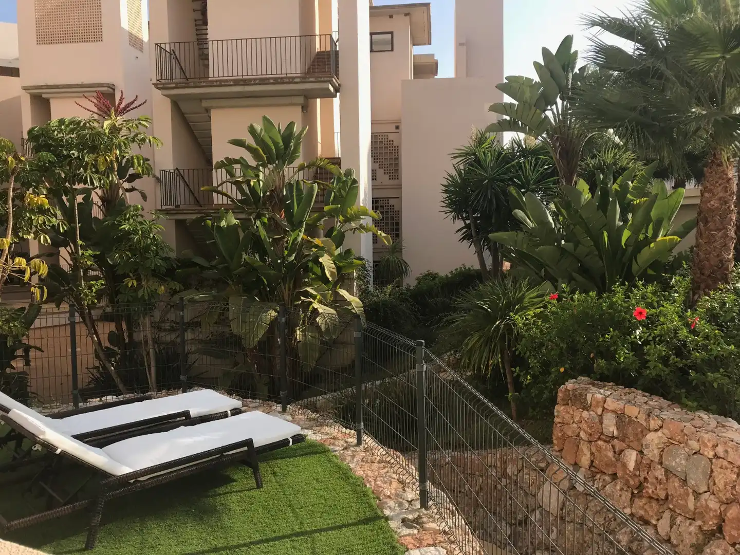 Terrassa de Apartament de lloguer en Estepona amb Aire condicionat, Calefacció i Jardí privat