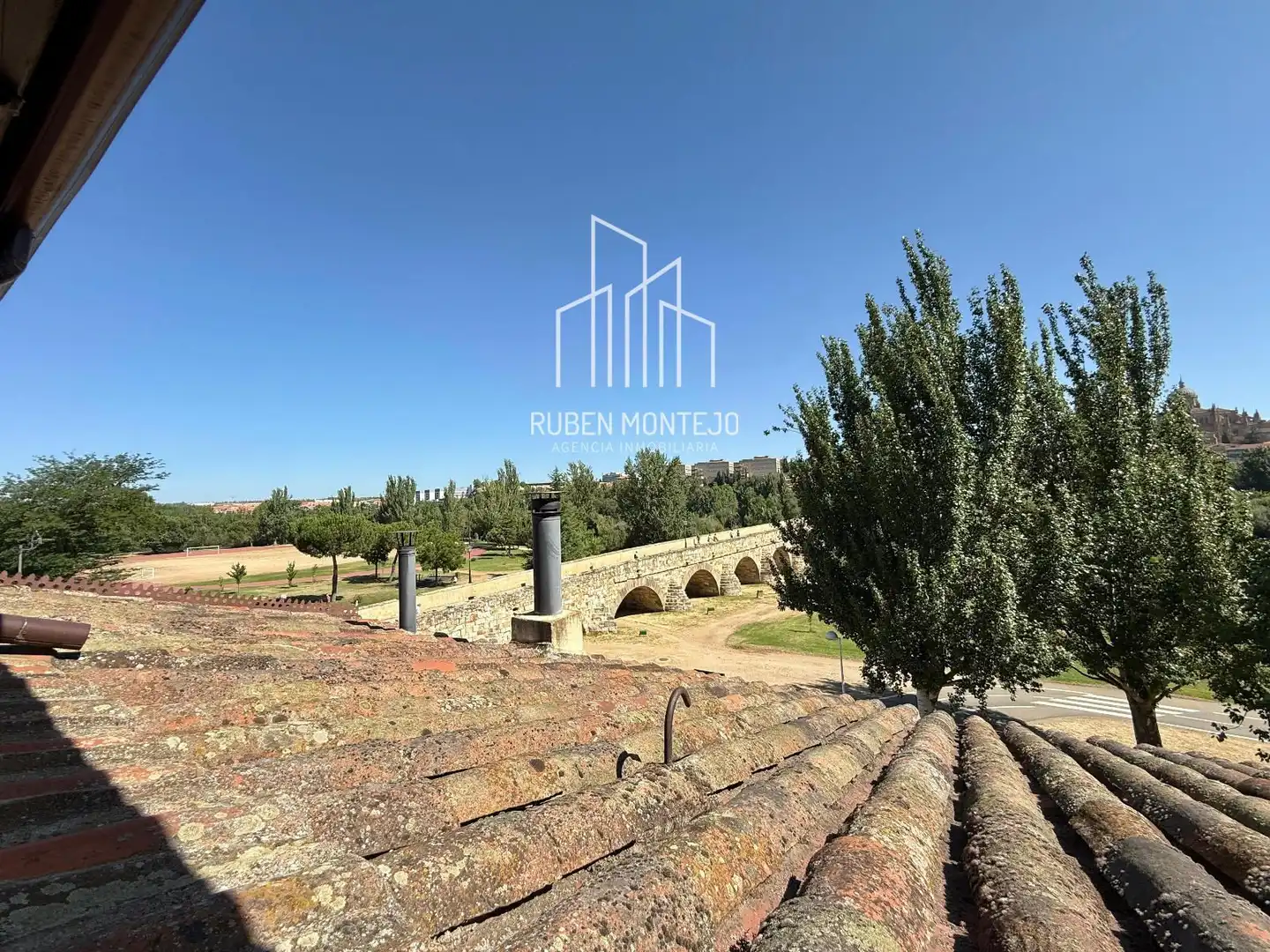 Einfamilien-Reihenhaus zur Miete in Salamanca mit Heizung, Terrasse und Abstellraum