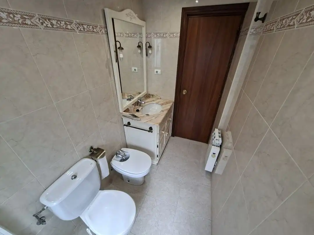 Baño de Piso en venta en Mañaria con Calefacción y Balcón