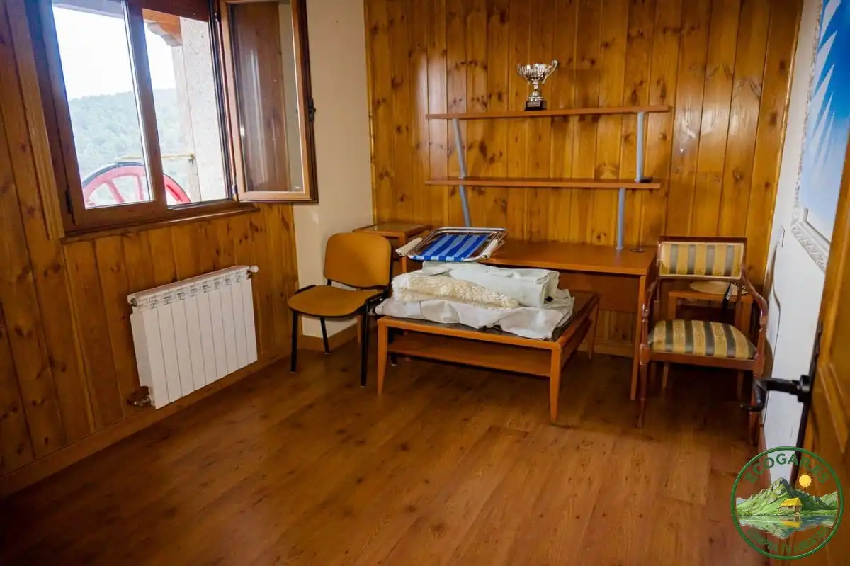Habitación de Casa o chalet en venta en Villagatón con Aire acondicionado, Calefacción y Jardín privado