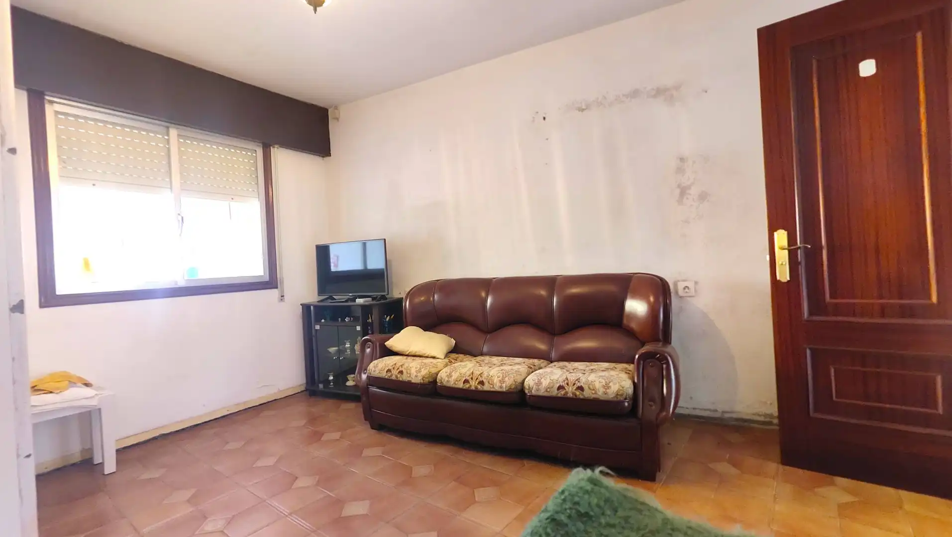 Sala d'estar de Casa o xalet en venda en Santiago de Compostela  amb Jardí privat i Moblat