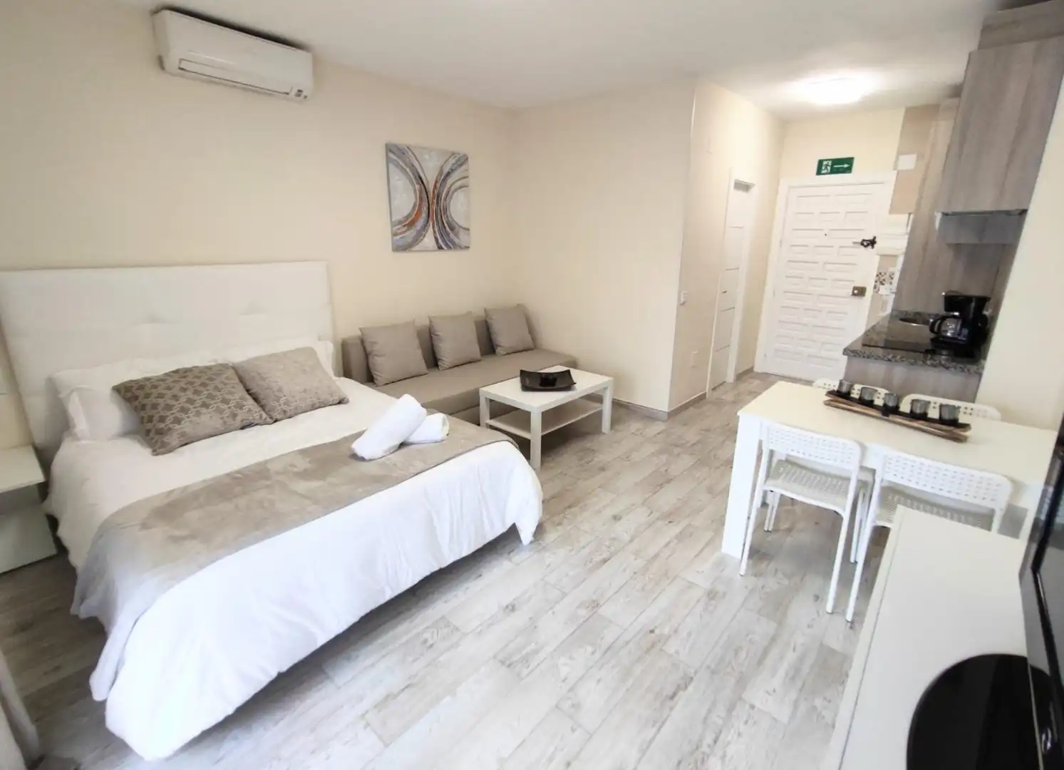 Piso con piscina en venta en Parque de la Paloma, imagen 2