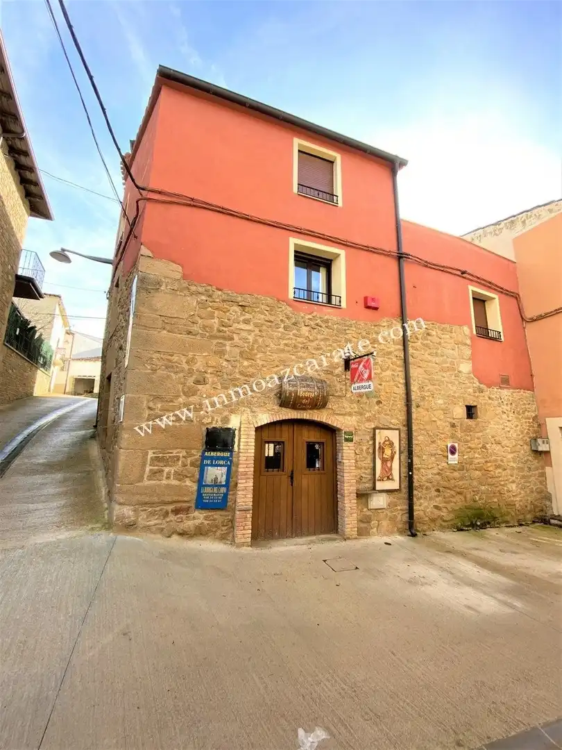 Edificio en venta en Valle de Yerri / Deierri
