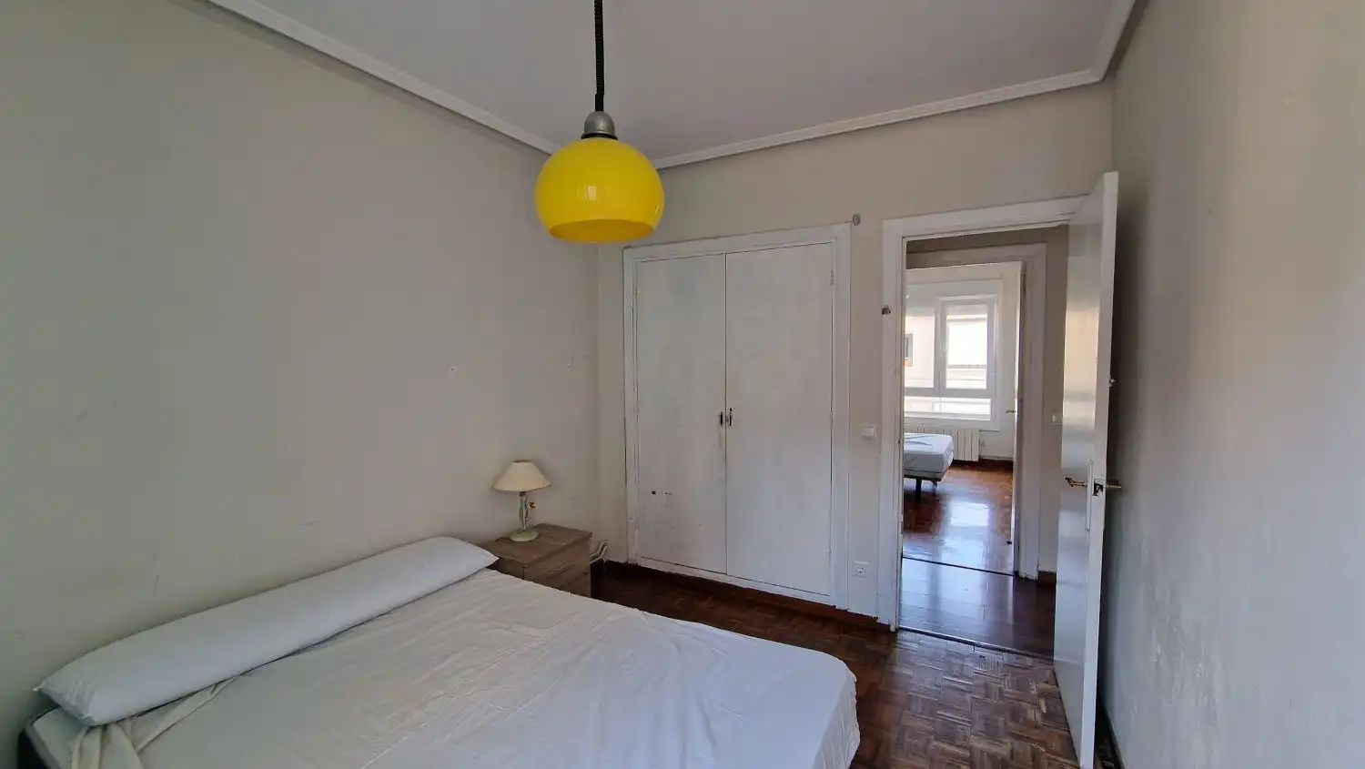 Habitación de Piso en venta en Torrelavega  con Calefacción y Balcón